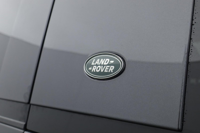 2024 (24) LAND ROVER DEFENDER 3.0 D250 X-Dynamic SE 110 5dr Auto 5052987