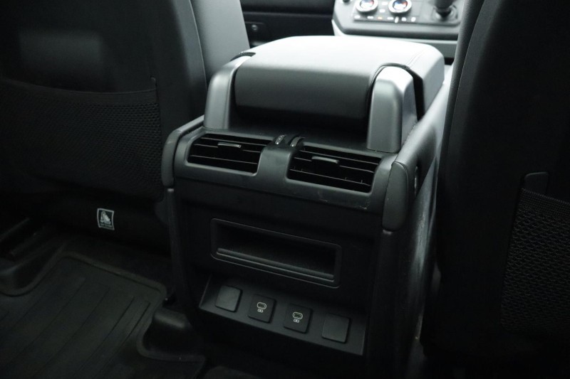 2024 (24) LAND ROVER DEFENDER 3.0 D250 X-Dynamic SE 110 5dr Auto 5052979