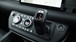 2024 (24) LAND ROVER DEFENDER 3.0 D250 X-Dynamic SE 110 5dr Auto 5052962