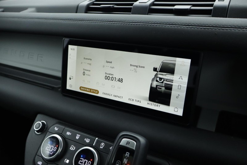 2024 (24) LAND ROVER DEFENDER 3.0 D250 X-Dynamic SE 110 5dr Auto 5052970