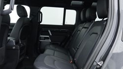 2024 (24) LAND ROVER DEFENDER 3.0 D250 X-Dynamic SE 110 5dr Auto 5052949