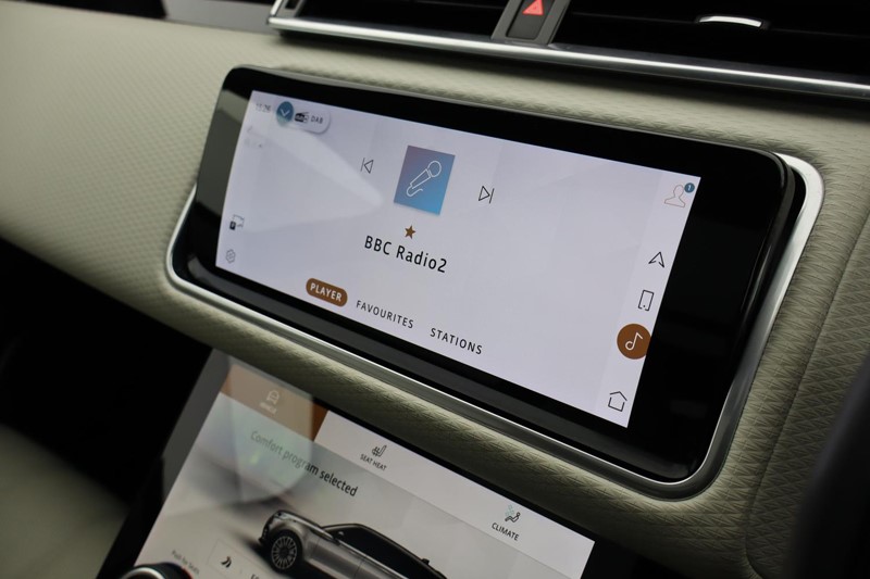 2021 (70) LAND ROVER RANGE ROVER VELAR 2.0 P250 Edition 5dr Auto 5017364