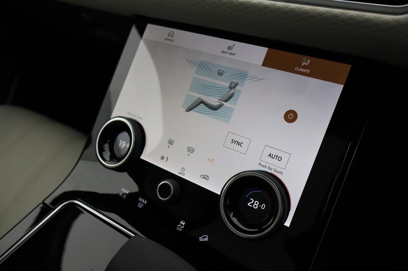 2021 (70) LAND ROVER RANGE ROVER VELAR 2.0 P250 Edition 5dr Auto 5017354