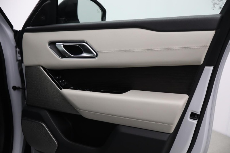 2019 (19) LAND ROVER RANGE ROVER VELAR 2.0 D240 R-Dynamic HSE 5dr Auto 5181402