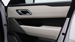 2019 (19) LAND ROVER RANGE ROVER VELAR 2.0 D240 R-Dynamic HSE 5dr Auto 5181402