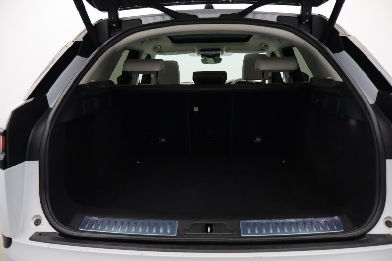 2019 (19) LAND ROVER RANGE ROVER VELAR 2.0 D240 R-Dynamic HSE 5dr Auto 5181378