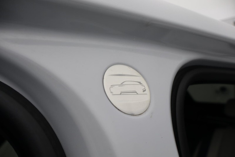 2019 (19) LAND ROVER RANGE ROVER VELAR 2.0 D240 R-Dynamic HSE 5dr Auto 5181385