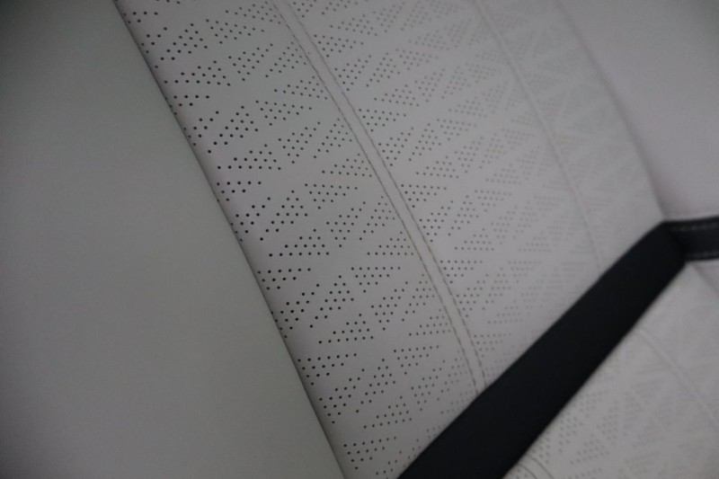 2019 (19) LAND ROVER RANGE ROVER VELAR 2.0 D240 R-Dynamic HSE 5dr Auto 5181393