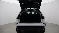 2019 (19) LAND ROVER RANGE ROVER VELAR 2.0 D240 R-Dynamic HSE 5dr Auto 5181376