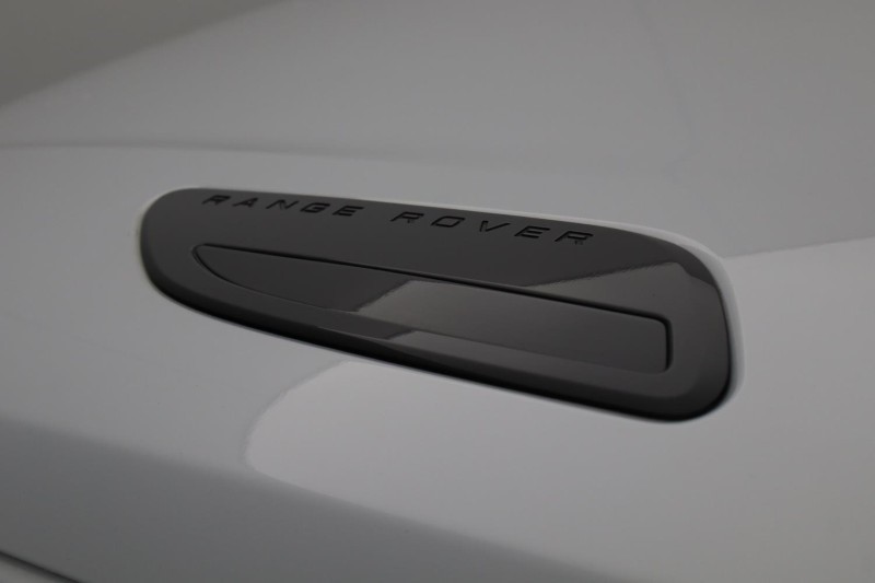 2019 (19) LAND ROVER RANGE ROVER VELAR 2.0 D240 R-Dynamic HSE 5dr Auto 5181389