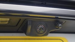 2019 (19) LAND ROVER RANGE ROVER VELAR 2.0 D240 R-Dynamic HSE 5dr Auto 5181374