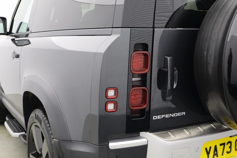 2023 (73) LAND ROVER DEFENDER 3.0 D250 HSE 90 3dr Auto 5043215