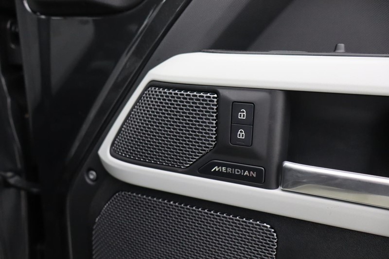 2023 (73) LAND ROVER DEFENDER 3.0 D250 HSE 90 3dr Auto 5043222