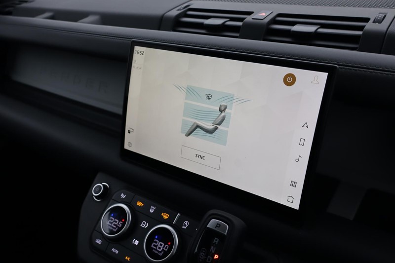 2023 (73) LAND ROVER DEFENDER 3.0 D250 HSE 90 3dr Auto 5043206