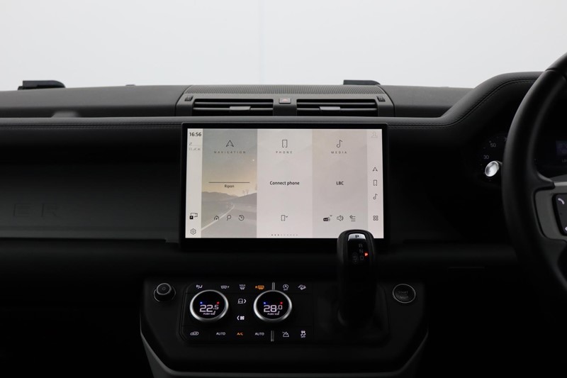 2023 (73) LAND ROVER DEFENDER 3.0 D250 HSE 90 3dr Auto 5043219