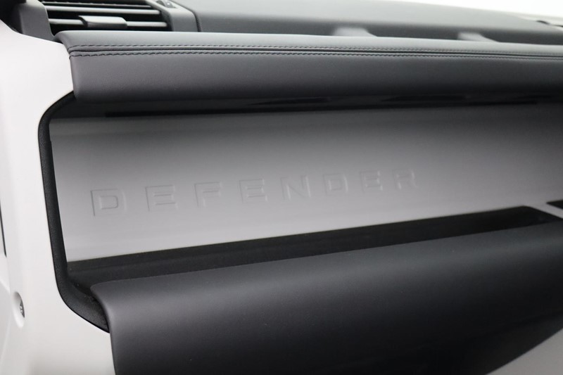 2023 (73) LAND ROVER DEFENDER 3.0 D250 HSE 90 3dr Auto 5043189