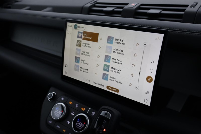 2023 (73) LAND ROVER DEFENDER 3.0 D250 HSE 90 3dr Auto 5043210