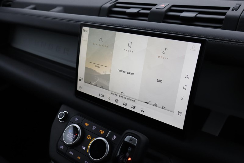 2023 (73) LAND ROVER DEFENDER 3.0 D250 HSE 90 3dr Auto 5043212