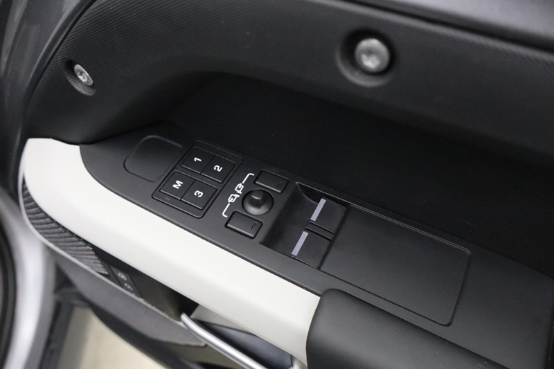 2024 (73) LAND ROVER DEFENDER 3.0 D250 X-Dynamic HSE 90 3dr Auto 5033470