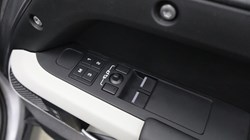 2024 (73) LAND ROVER DEFENDER 3.0 D250 X-Dynamic HSE 90 3dr Auto 5033470