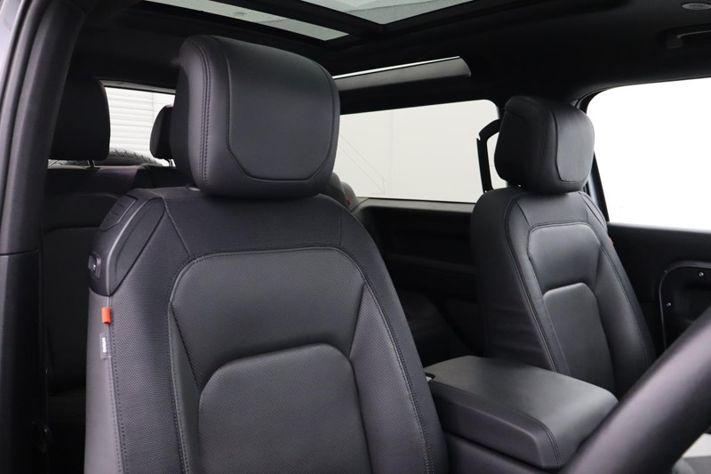 2024 (73) LAND ROVER DEFENDER 3.0 D250 X-Dynamic HSE 90 3dr Auto 5033471