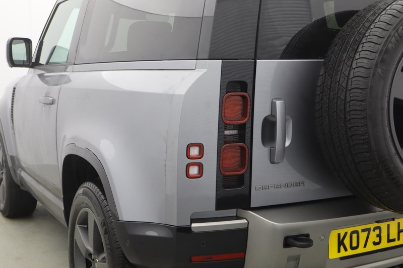 2024 (73) LAND ROVER DEFENDER 3.0 D250 X-Dynamic HSE 90 3dr Auto 5033497