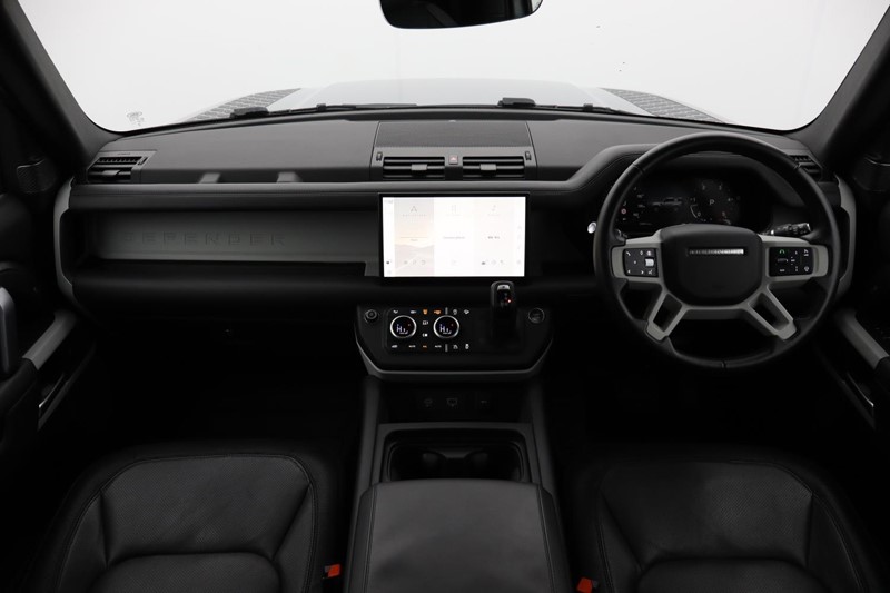 2024 (73) LAND ROVER DEFENDER 3.0 D250 X-Dynamic HSE 90 3dr Auto 5033496