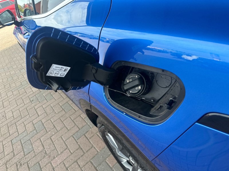 2023 (73) KIA SPORTAGE 1.6T GDi HEV GT-Line S 5dr Auto AWD 3383598