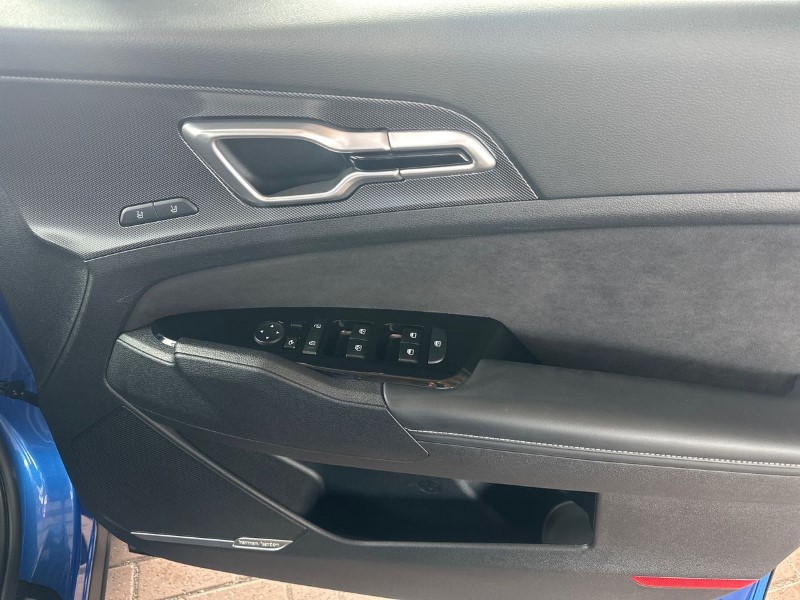 2023 (73) KIA SPORTAGE 1.6T GDi HEV GT-Line S 5dr Auto AWD 3383559