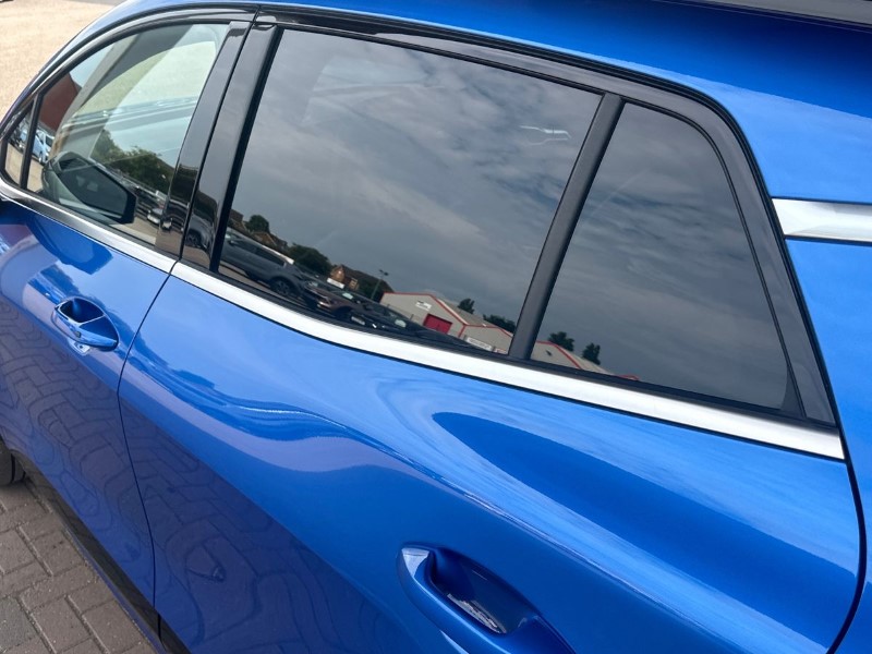 2023 (73) KIA SPORTAGE 1.6T GDi HEV GT-Line S 5dr Auto AWD 3383585