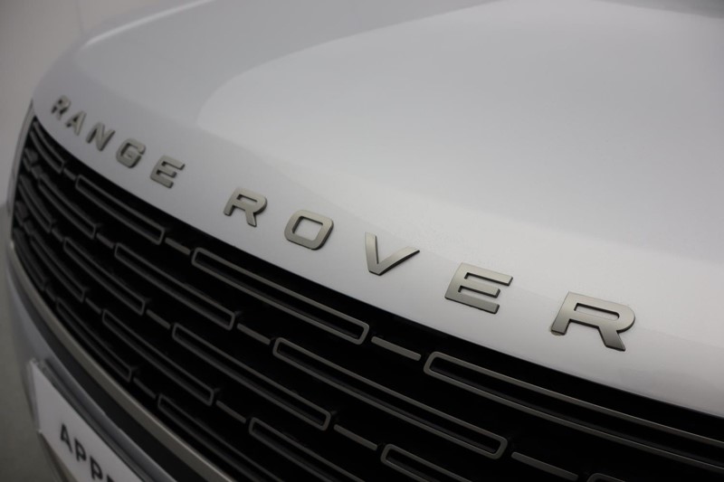 2024 (24) LAND ROVER RANGE ROVER 3.0 D300 HSE 4dr Auto 5049099