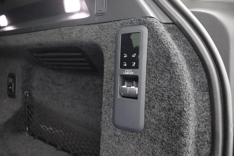 2024 (24) LAND ROVER RANGE ROVER 3.0 D300 HSE 4dr Auto 5049142