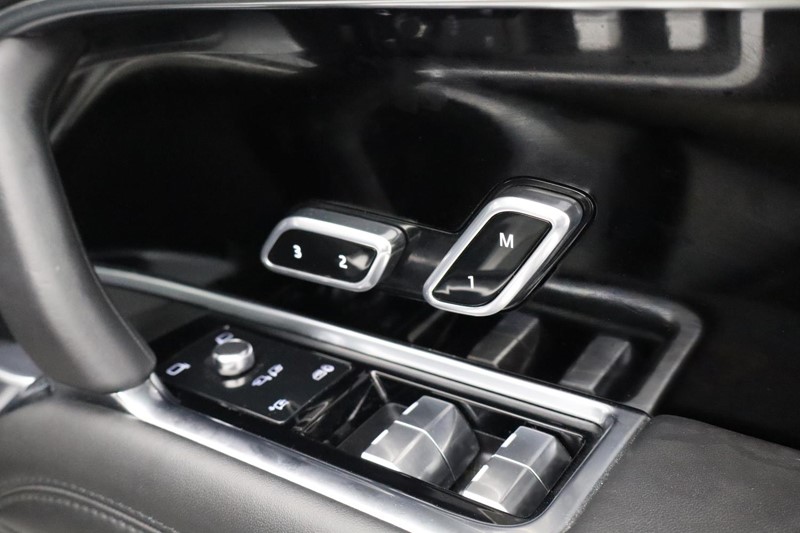 2024 (24) LAND ROVER RANGE ROVER 3.0 D300 HSE 4dr Auto 5049105