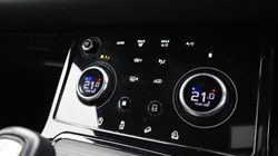 2019 (69) LAND ROVER RANGE ROVER EVOQUE 2.0 D180 R-Dynamic S 5dr Auto 5068110