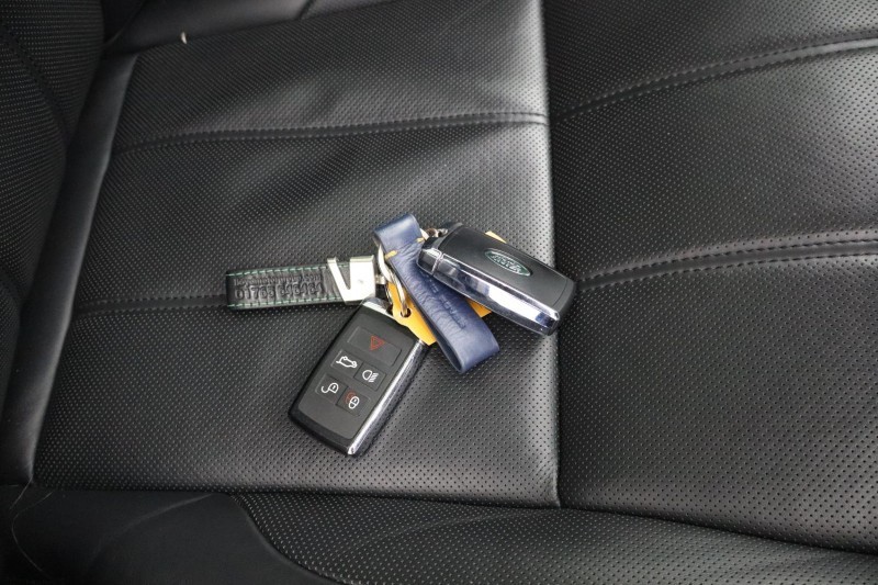 2021 (21) LAND ROVER RANGE ROVER EVOQUE 2.0 D200 Autobiography 5dr Auto 5079689