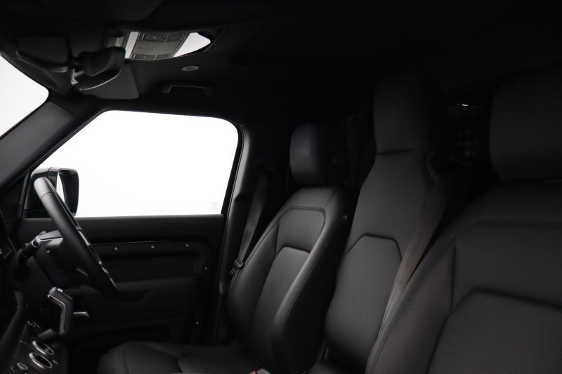 2025 (25) LAND ROVER COMMERCIAL DEFENDER 3.0 D250 Hard Top S Auto [3 Seat] 5099798