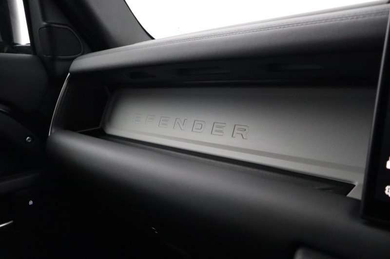 2025 (25) LAND ROVER COMMERCIAL DEFENDER 3.0 D250 Hard Top S Auto [3 Seat] 5099818