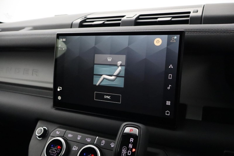 2025 (25) LAND ROVER COMMERCIAL DEFENDER 3.0 D250 Hard Top S Auto [3 Seat] 5099813