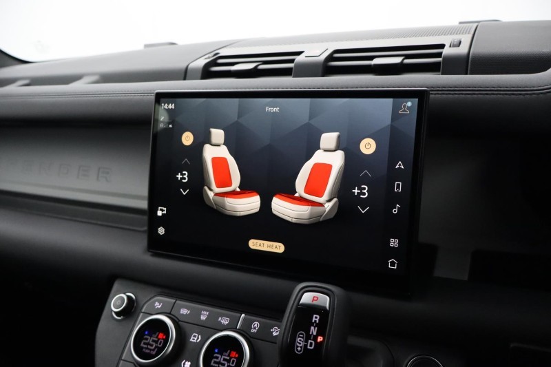 2025 (25) LAND ROVER COMMERCIAL DEFENDER 3.0 D250 Hard Top S Auto [3 Seat] 5099812