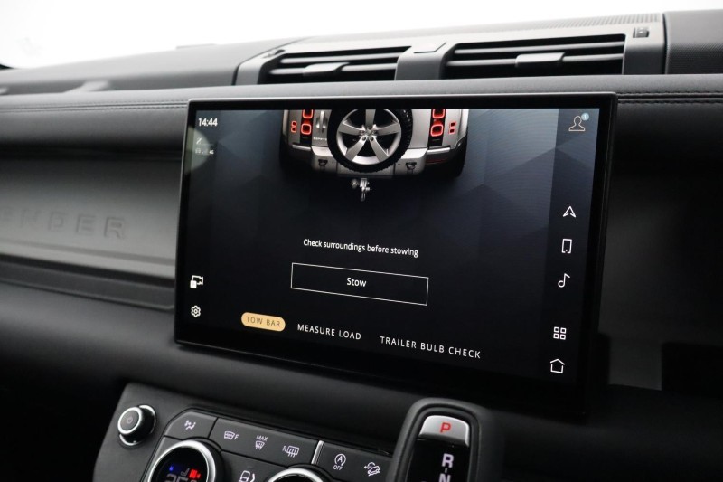 2025 (25) LAND ROVER COMMERCIAL DEFENDER 3.0 D250 Hard Top S Auto [3 Seat] 5099815