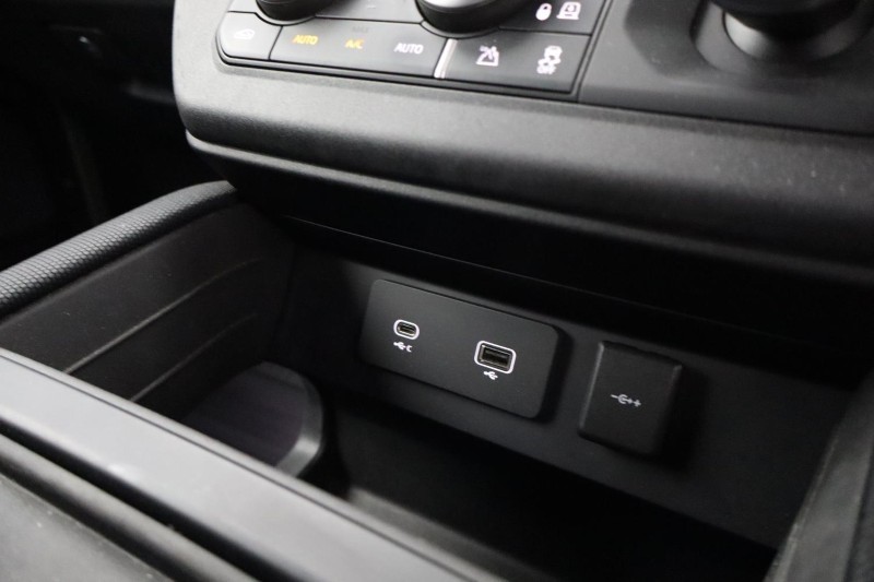 2023 (73) LAND ROVER DEFENDER 3.0 D300 75th Limited Edition 90 3dr Auto 5091746