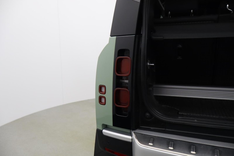 2023 (73) LAND ROVER DEFENDER 3.0 D300 75th Limited Edition 90 3dr Auto 5091713