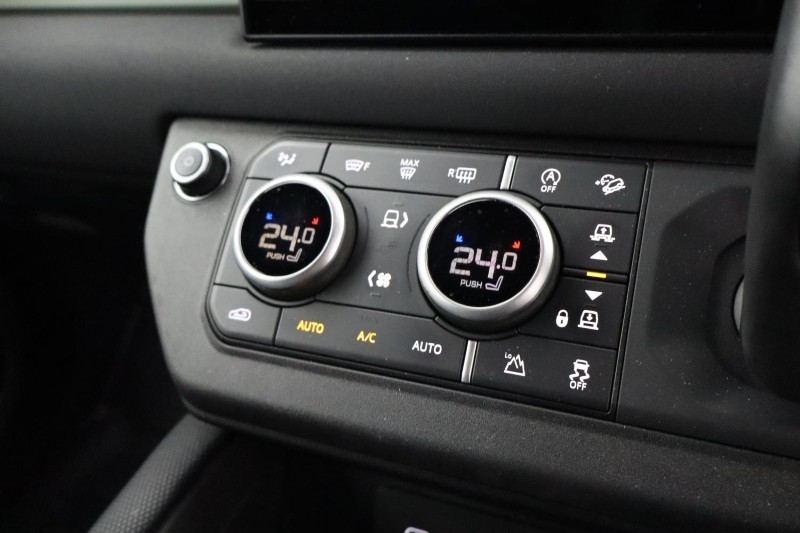 2023 (73) LAND ROVER DEFENDER 3.0 D300 75th Limited Edition 90 3dr Auto 5091742