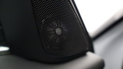 2025 (75) LAND ROVER RANGE ROVER VELAR 2.0 D200 MHEV Dynamic SE 5dr Auto 5077048