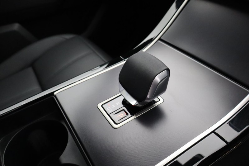 2025 (75) LAND ROVER RANGE ROVER VELAR 2.0 D200 MHEV Dynamic SE 5dr Auto 5077053