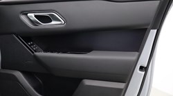 2025 (75) LAND ROVER RANGE ROVER VELAR 2.0 D200 MHEV Dynamic SE 5dr Auto 5077054