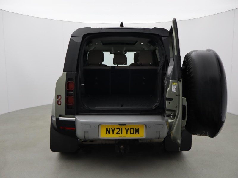 2021 (21) LAND ROVER DEFENDER 2.0 D240 First Edition 110 5dr Auto 5500800