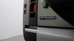 2021 (21) LAND ROVER DEFENDER 2.0 D240 First Edition 110 5dr Auto 5500819