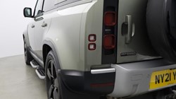 2021 (21) LAND ROVER DEFENDER 2.0 D240 First Edition 110 5dr Auto 5500815