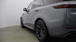 2024 (24) LAND ROVER RANGE ROVER SPORT 3.0 D300 Dynamic SE 5dr Auto 5103312